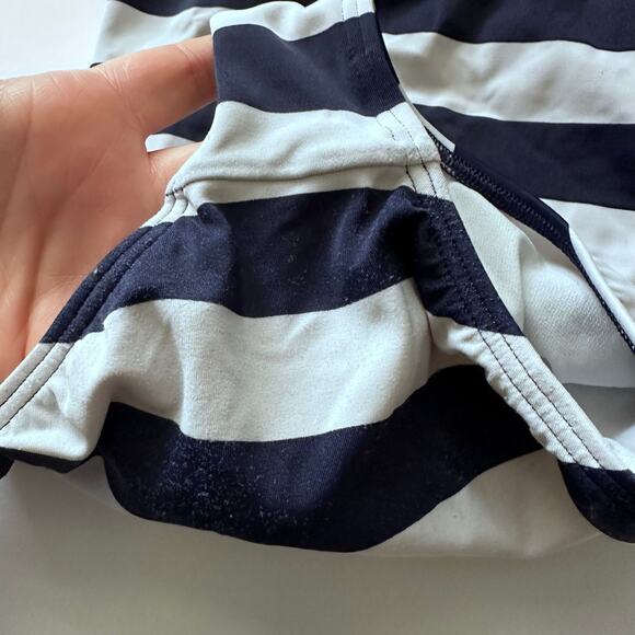 Lands End swimsuit - Picture 4 of 6